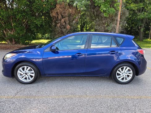Used 2012 MAZDA MAZDA3 i Touring FWD image 4