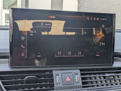 Certified 2025 Audi Q5 2.0T Premium Plus w/ Premium Plus Package image 18