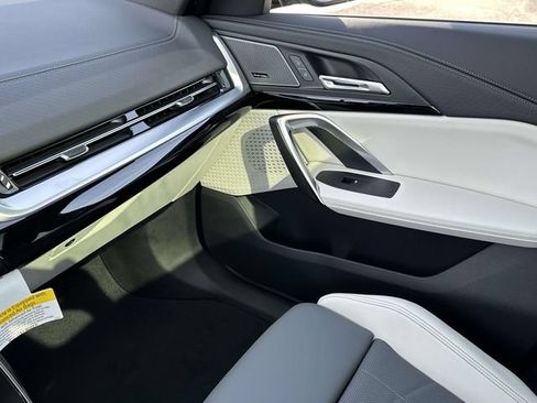 New 2027 BMW X2 xDrive28i AWD/4WD image 18
