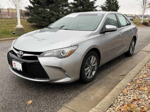 Certified 2016 Toyota Camry SE image 30