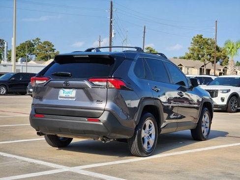 Used 2025 Toyota RAV4 XLE AWD/4WD image 7