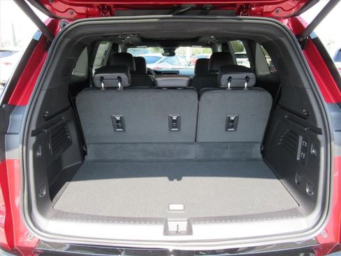 New 2026 GMC Acadia Denali Ultimate FWD image 28