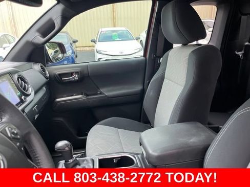 Used 2022 Toyota Tacoma TRD Sport w/ TRD Premium Sport Package AWD/4WD image 10