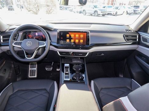 New 2026 Volkswagen Atlas Peak Edition image 18