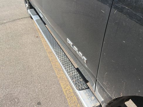 Used 2023 RAM 1500 Laramie AWD/4WD image 6