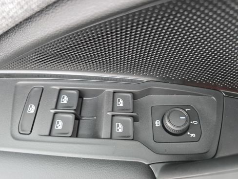 New 2026 Volkswagen Tiguan S FWD image 27