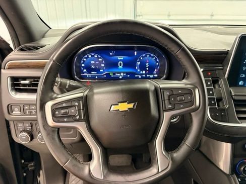 Used 2024 Chevrolet Suburban Premier AWD/4WD image 17