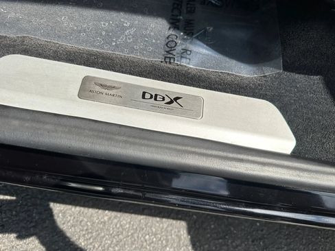 Used 2021 Aston Martin DBX AWD/4WD image 24
