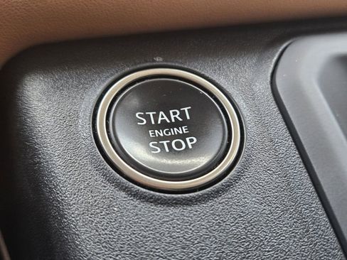 Used 2023 Land Rover Defender 130 First Edition AWD/4WD image 23
