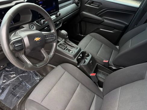 Used 2023 Chevrolet Colorado W/T RWD image 15