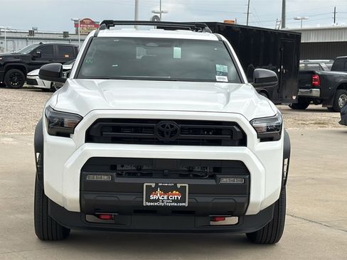 New 2026 Toyota 4Runner SR5 image 2