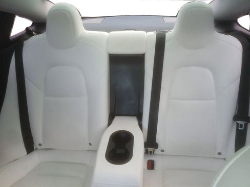 Used 2021 Tesla Model 3 Standard Range Plus image 15