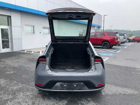 Used 2023 Toyota Prius XLE FWD image 19