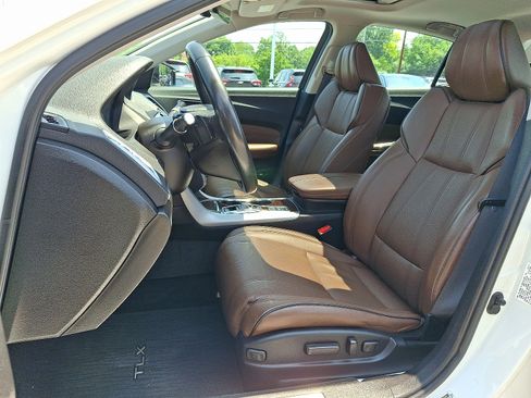 Used 2018 Acura TLX V6 SH-AWD w/ Technology Pkg image 14