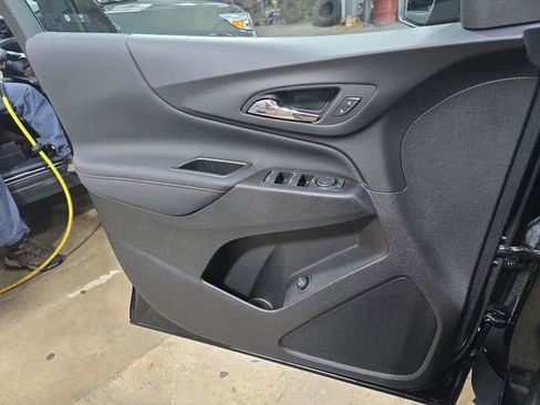Used 2023 Chevrolet Equinox RS AWD/4WD image 28