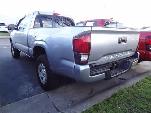 Used 2023 Toyota Tacoma SR w/ SR Convenience Package image 5