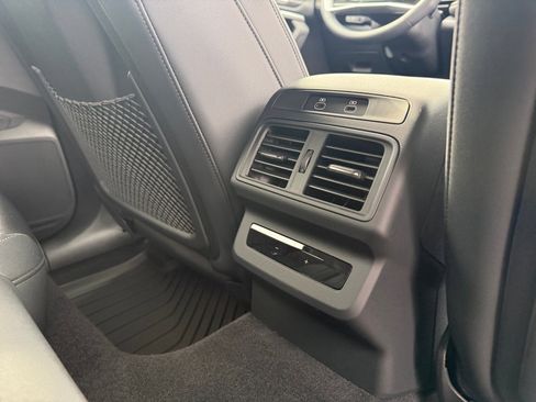 New 2025 Audi Q5 Premium image 29