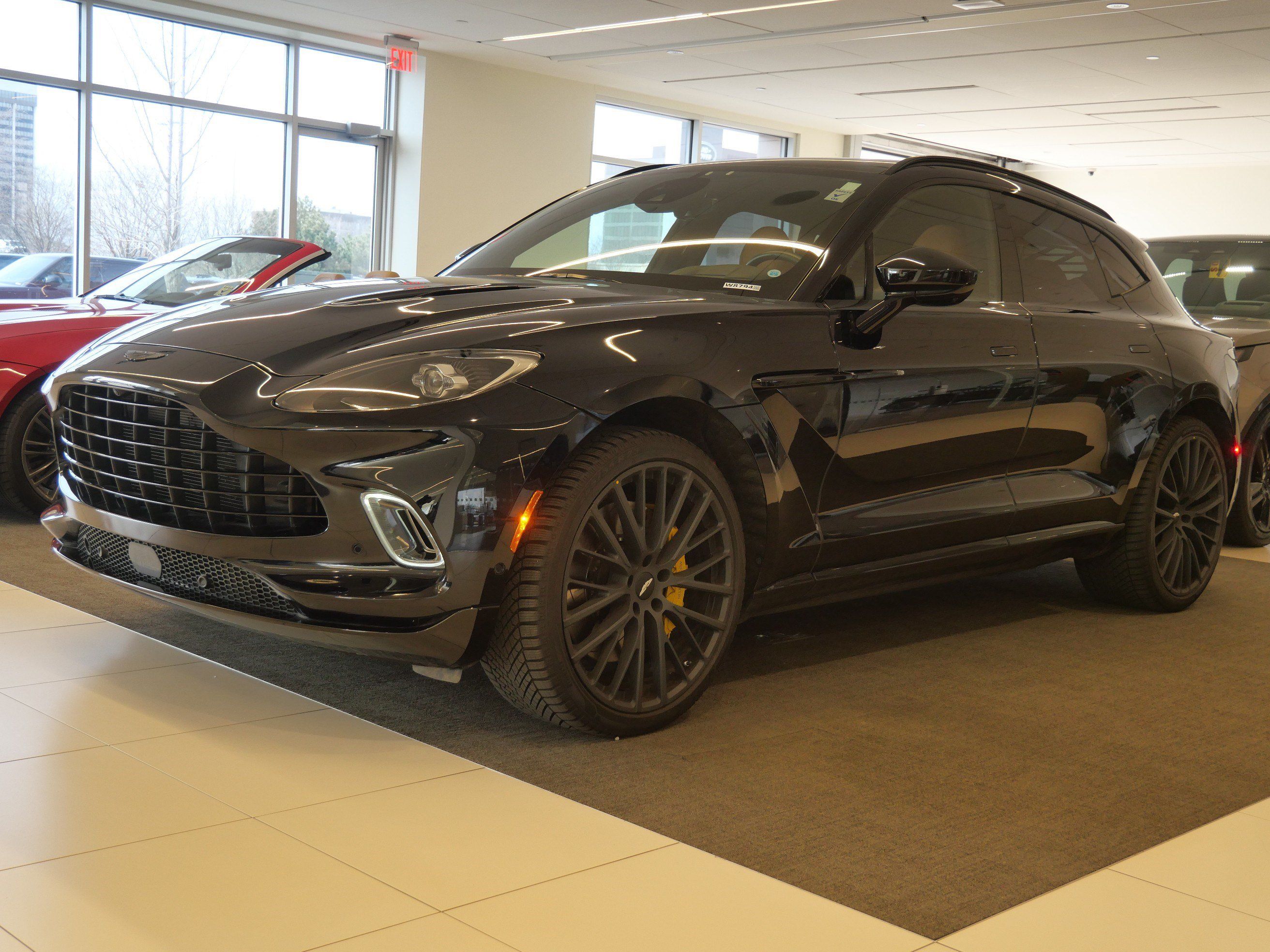 Used 2023 Aston Martin DBX AWD/4WD image 1