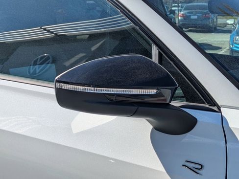 New 2026 Volkswagen Tiguan SE R-Line FWD image 12