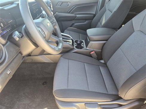 New 2026 Chevrolet Colorado W/T image 9