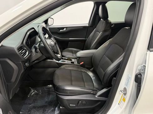 Used 2024 Ford Escape SE image 14
