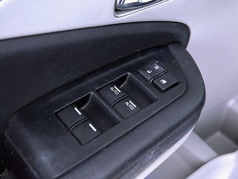 Used 2022 Honda Pilot Touring image 17
