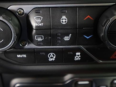 Used 2021 Jeep Wrangler Unlimited Sport image 34