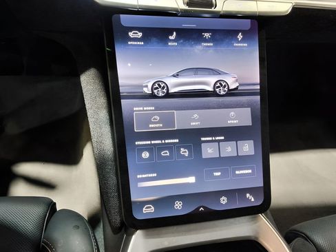Used 2024 Lucid Air Touring AWD/4WD image 23