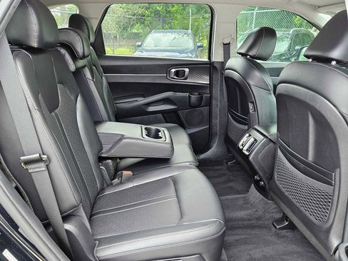 Used 2022 Kia Sorento S FWD image 15