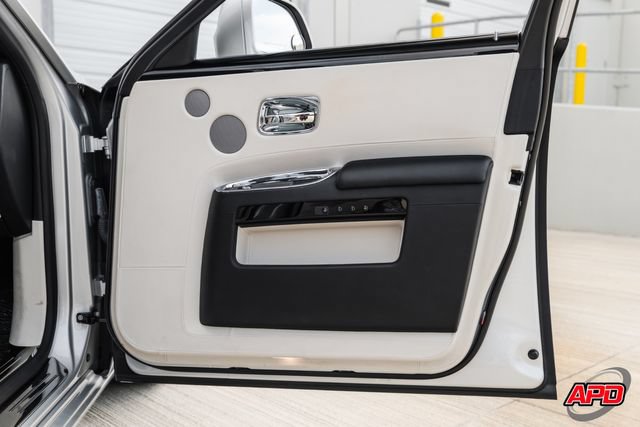 Used 2014 Rolls-Royce Ghost RWD image 81