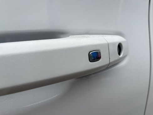 Used 2021 GMC Yukon AT4 w/ AT4 Premium Plus Package image 12