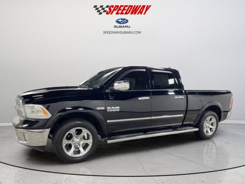 Used 2014 RAM 1500 Laramie w/ Convenience Group RWD image 10