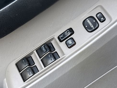 Used 2005 Toyota 4Runner SR5 image 13