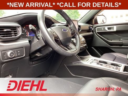 Used 2020 Ford Explorer XLT w/ Equipment Group 202A AWD/4WD image 10