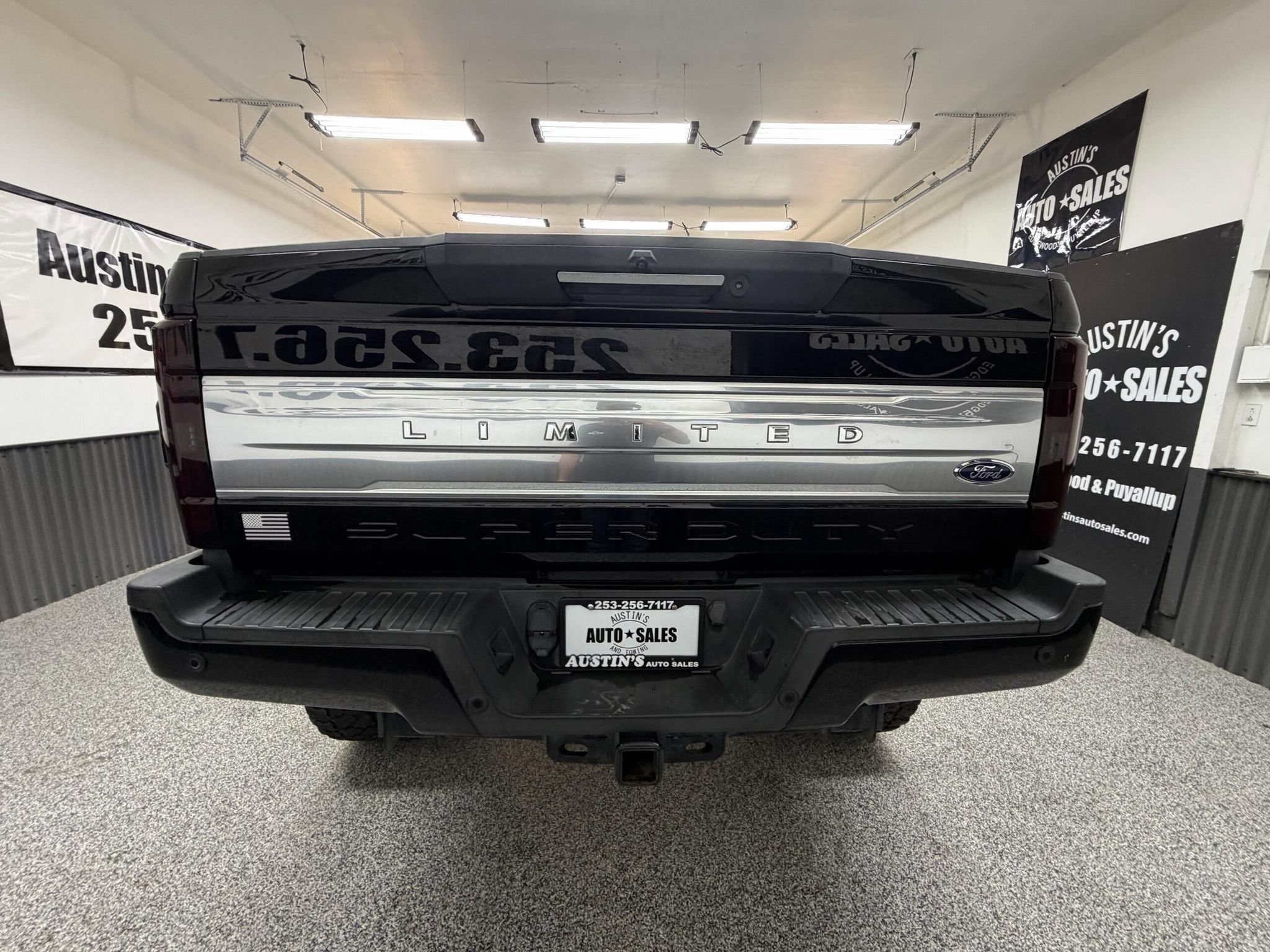 Used 2018 Ford F250 Limited w/ FX4 Off-Road Package AWD/4WD image 4