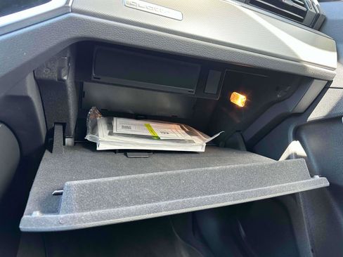 Used 2024 Audi Q3 2.0T Premium image 33