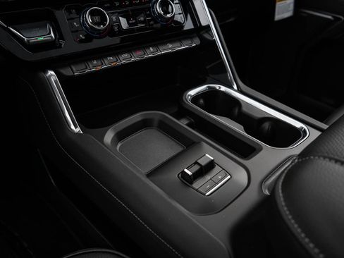 New 2026 GMC Sierra 3500 Denali w/ Denali Reserve Package image 25