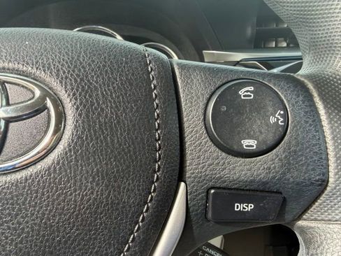 Used 2015 Toyota Corolla LE image 18