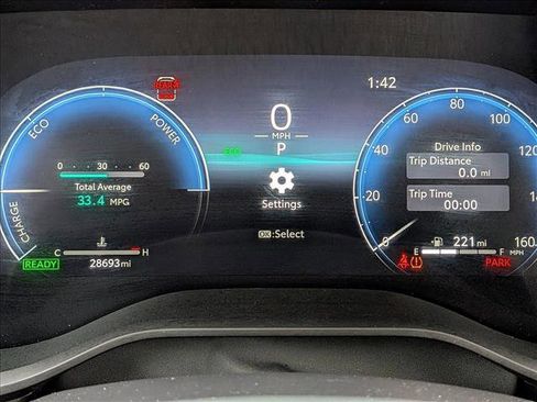 Used 2025 Toyota Sienna XLE Woodland Edition image 11