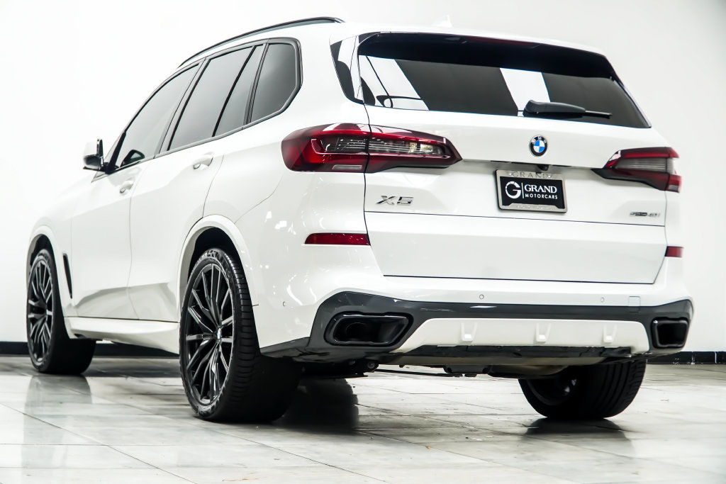 Used 2022 BMW X5 sDrive40i w/ M Sport Package RWD image 12