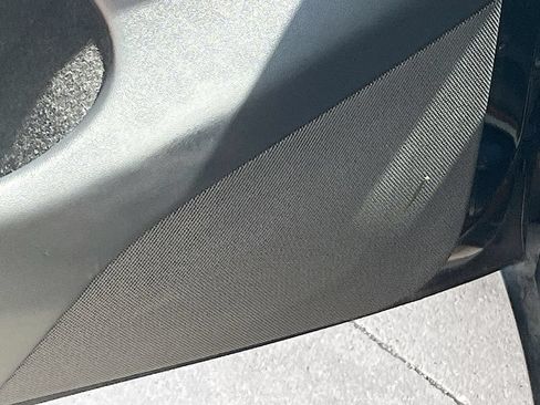Used 2024 Tesla Model Y Long Range AWD/4WD image 18