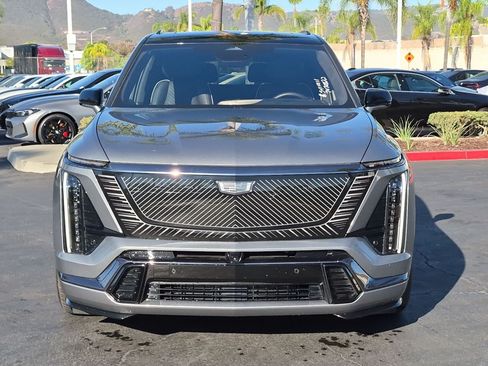 Used 2026 Cadillac Vistiq Platinum w/ LPO, Floor Liner Package AWD/4WD image 3