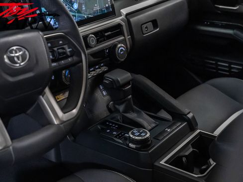 Used 2025 Toyota Tacoma TRD Off-Road image 26