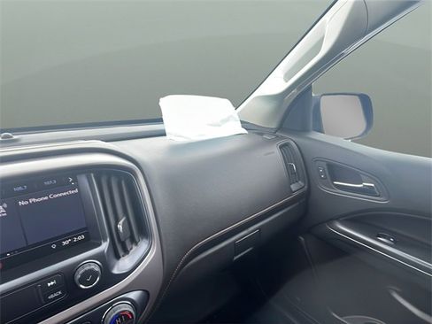 Used 2022 GMC Canyon AT4 image 31