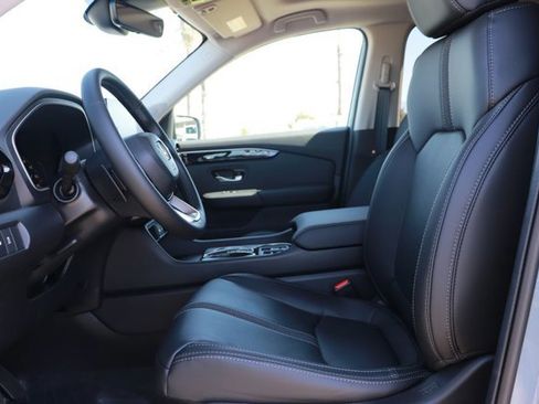 New 2025 Honda Pilot Touring image 10
