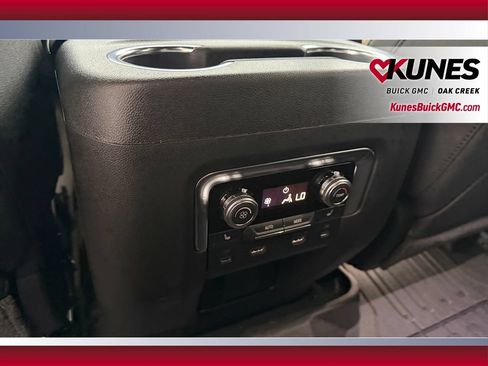 New 2026 GMC Yukon Elevation w/ Elevation Premium Package AWD/4WD image 33