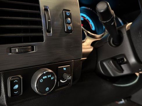 Used 2008 HUMMER H2 image 12