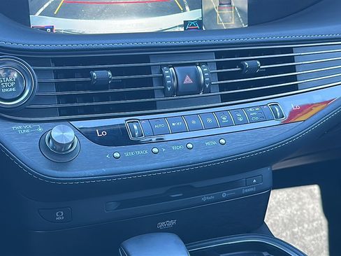 Used 2019 Lexus LS 500 image 33