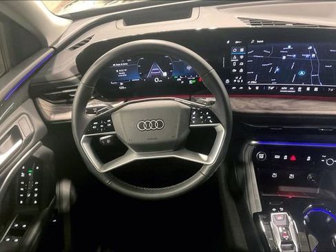 Used 2025 Audi Q5 Prestige AWD/4WD image 5