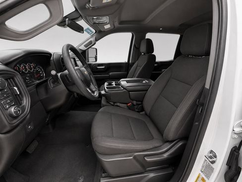 Used 2021 Chevrolet Silverado 2500 Custom w/ Custom Value Package AWD/4WD image 9